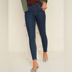 Old Navy Mid-Rise Super Skinny Jean